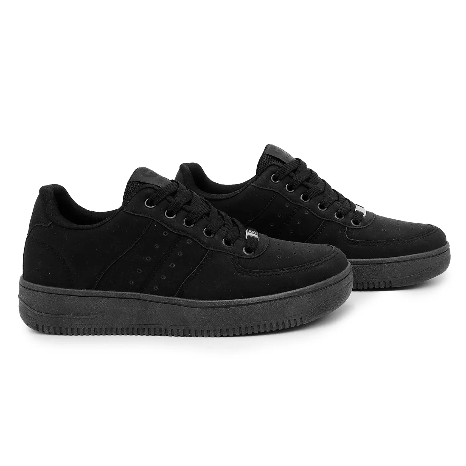 Tênis infantil Ollie Kings preto em ângulo lateral mostrando detalhes do calçado